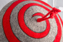 Carica l'immagine nel visualizzatore di Gallery, Basco Lollipop