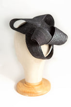 Carica l'immagine nel visualizzatore di Gallery, La Sorella Del Samurai Toyotomi