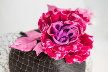 Carica l'immagine nel visualizzatore di Gallery, Bottone Melusin con Rosa e Veletta