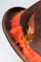 Carica l'immagine nel visualizzatore di Gallery, Falconiere