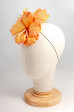 Carica l'immagine nel visualizzatore di Gallery, Frontino di Ibiscus