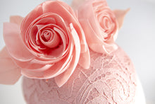 Carica l'immagine nel visualizzatore di Gallery, Toque Virgola con rose